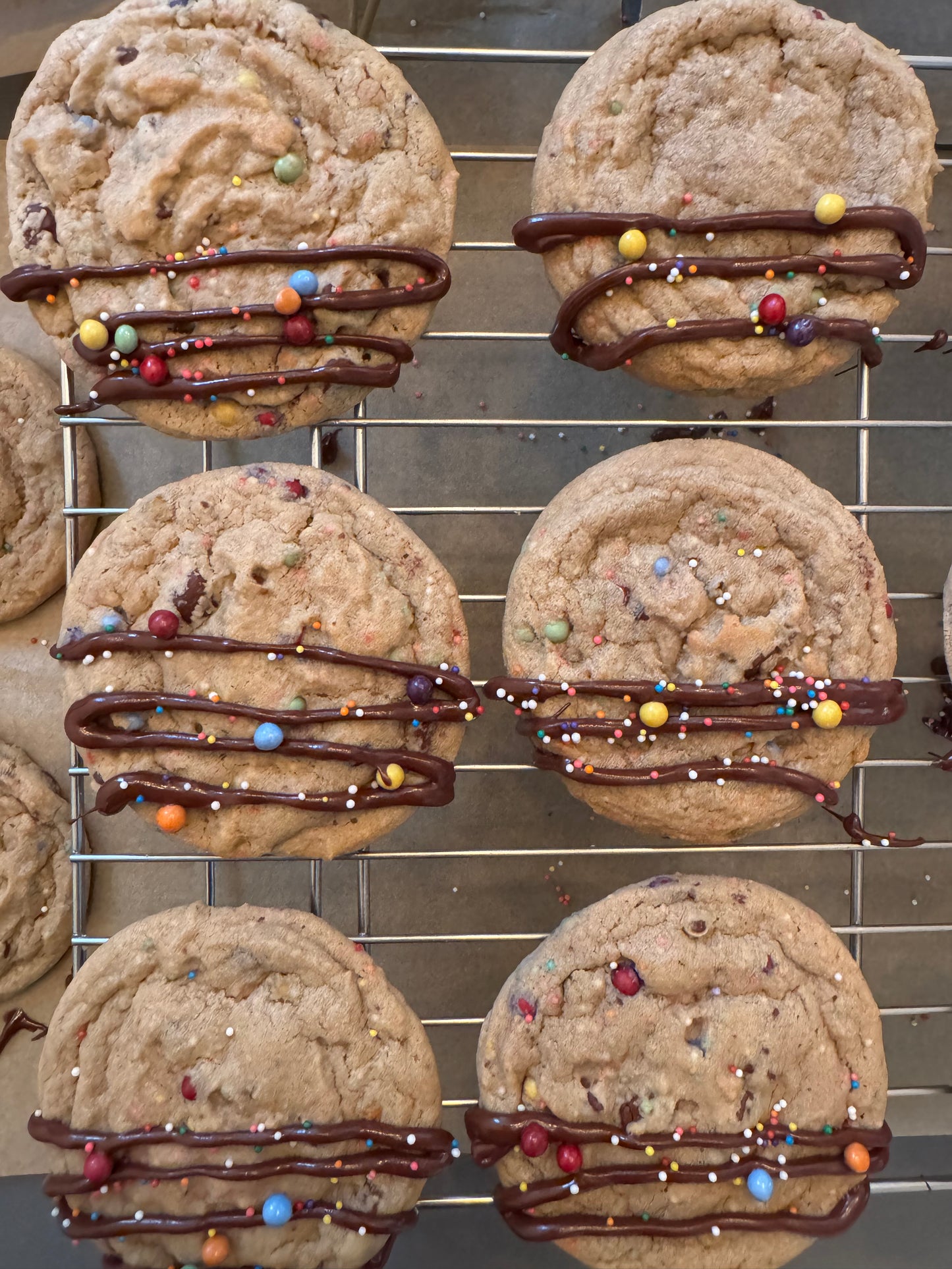 Rainbow Chocolate Chip Cookies - single cookie (NOT VEGAN)