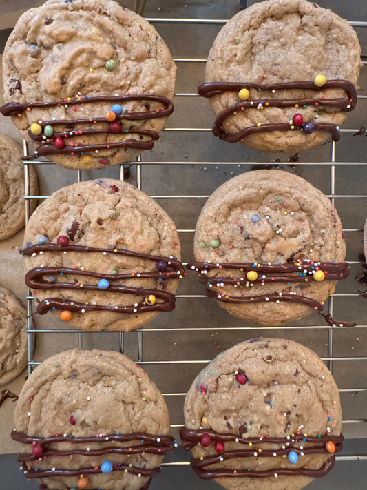 Rainbow Chocolate Chip Cookies - single cookie (NOT VEGAN)